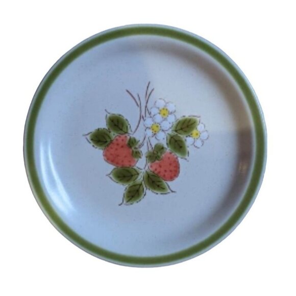 Set Of 4 Vintage Spring Collection Stoneware Strawberry Patch Dessert Saucer Pla - Picture 5 of 6